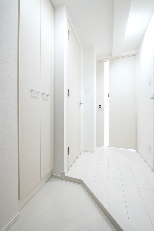 PREMIUM CUBE 新宿中井 内観