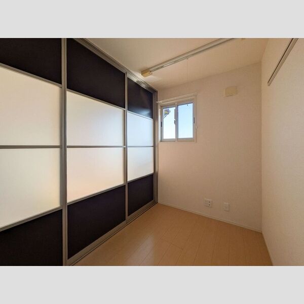 Villa　Etude　Court303号室 洋室