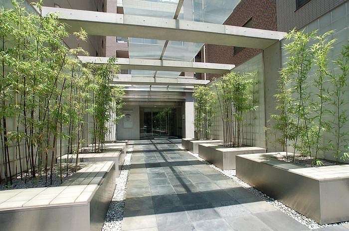 ステージグランデ新川2階 アプローチ