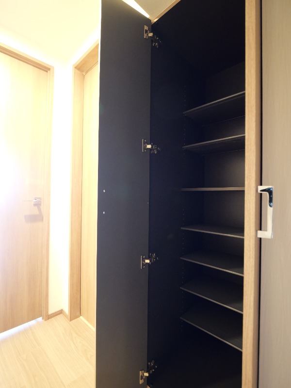 プレジオ西新井11階 収納