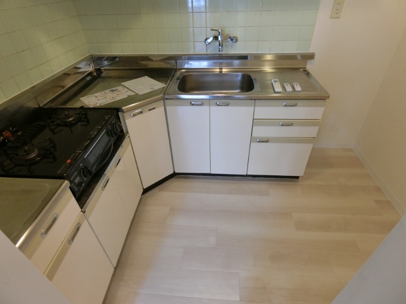 Lily南大野 使いやすいL字型キッチン