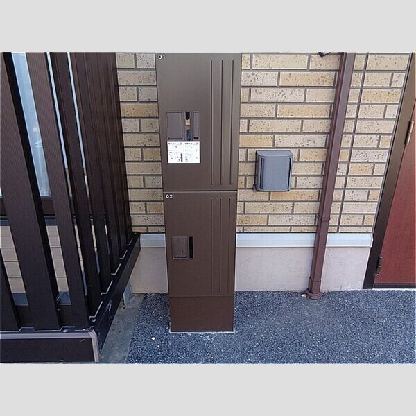 グランビスタ 宅配BOX