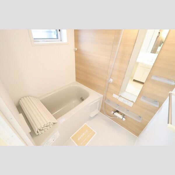 リラ・クレール102号室 浴室(暖房・換気・乾燥機付き)