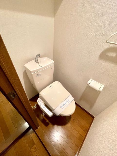 ラクラス田原町2階 トイレ