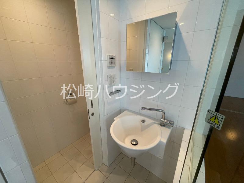 asu apartment4階 洗面