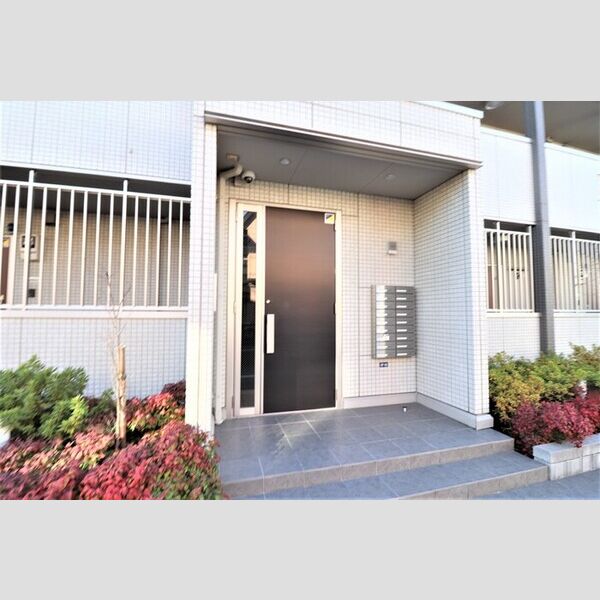 レーヴ　Ⅱ エントランス