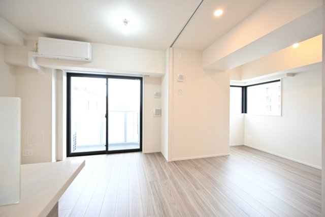 シェフルール鶴見　ＳＴＡＴＩＯＮ　ＯＮＥ リビング