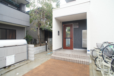 リブリ・シャルマン上戸田 エントランス