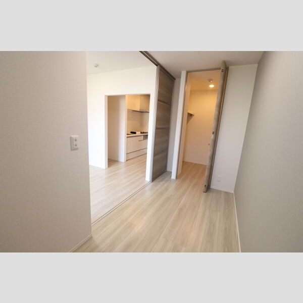 D-Sereno下藤沢102号室 洋室