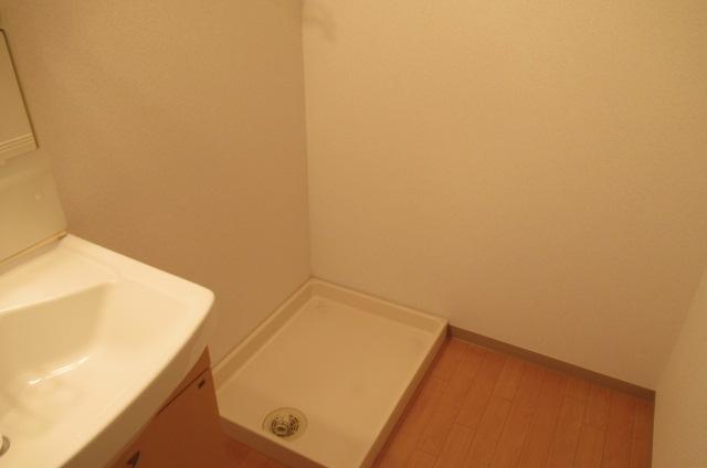 ルミナス砂川七番306号室 室内洗濯機置場