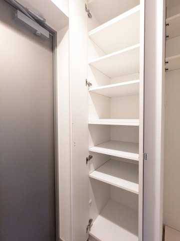 ガーデン豊玉205号室 収納