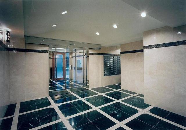 ガーラ東日本橋 エントランス