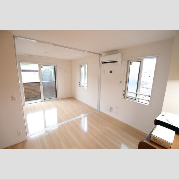 ヴェール・ヴィラ303号室 LD・居室