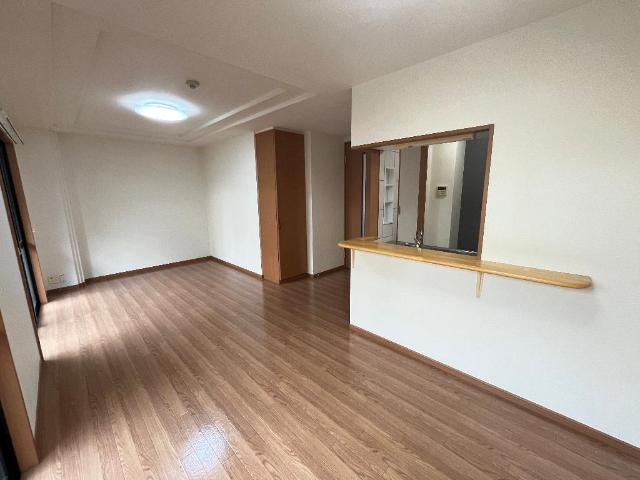 ＴＩＡＲＡ（ティアラ） リビング