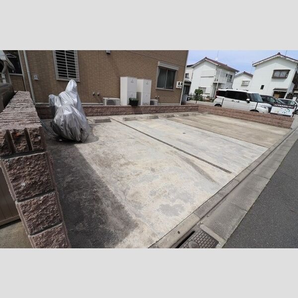 ウエストハイム　Ⅲ 駐車場