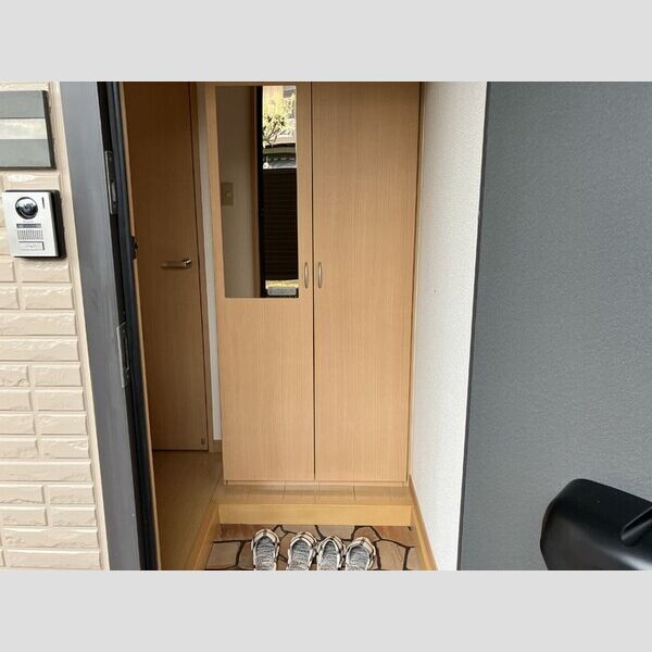 ガーデンヒルズ　A 玄関