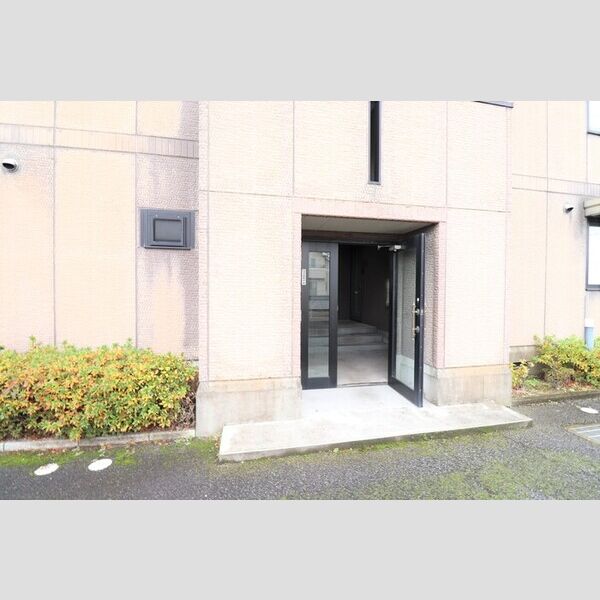 グリーンハウス　Ⅲ エントランス