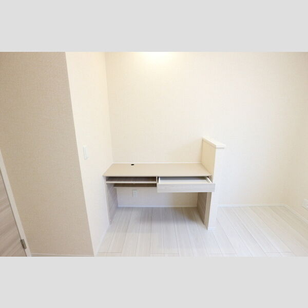 Dear Life301号室 ワークデスク