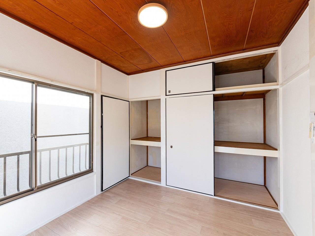 ペットと暮らす田喜野井戸建 居室の採光は良いです。収納も多く沢山ご利用頂けます。