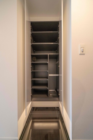 スカイコートルアナ文京本駒込101号室 収納