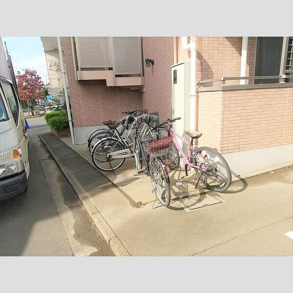 セビラーナ 駐輪場