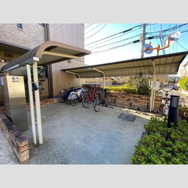 ソレーユ・トレビナ206号室 駐輪場