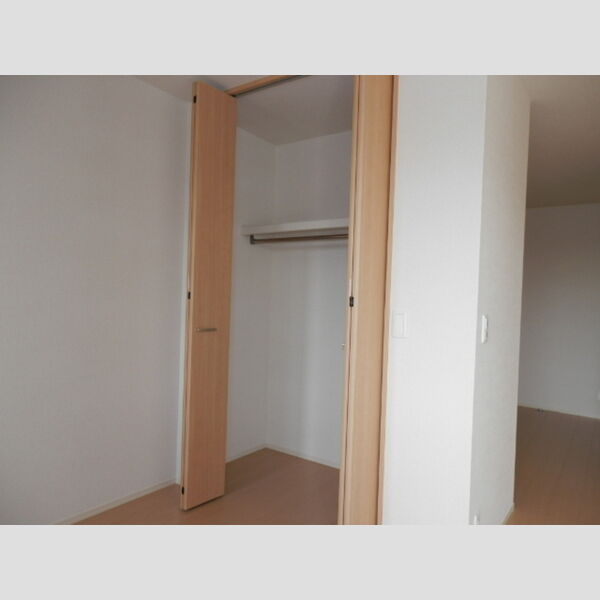 サンテラス市ヶ尾301号室 クローゼット