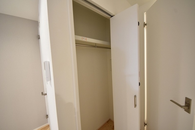 ＣＢ町屋ミルト2階 収納