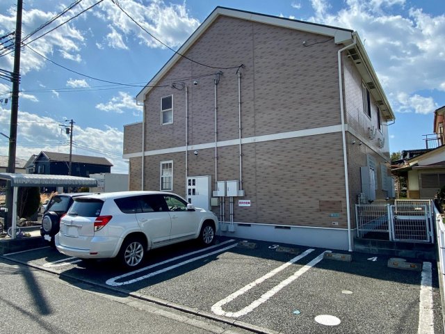 メゾンカルム 敷地内に駐車場