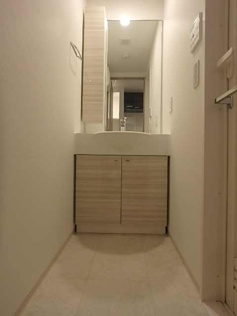 ガーラ・ヴィスタ調布 スペースが確保できる洗面所です