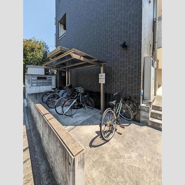 BEIS与野本町 駐輪場