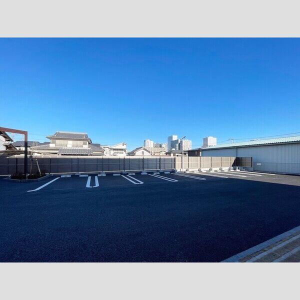 Belleville桜木町203号室 駐車場