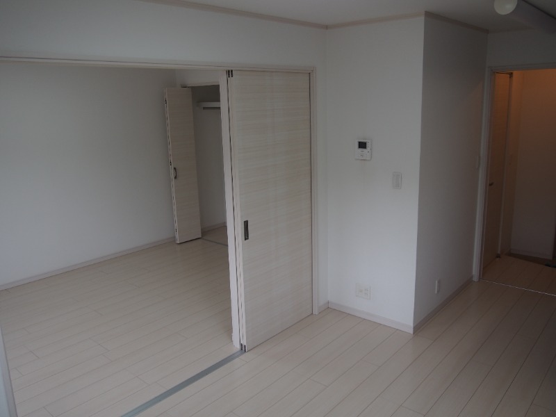 アルバヒルズ 内観