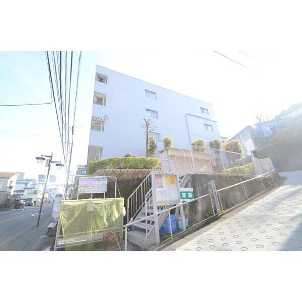 サザンヒルズ生田203号室 外観