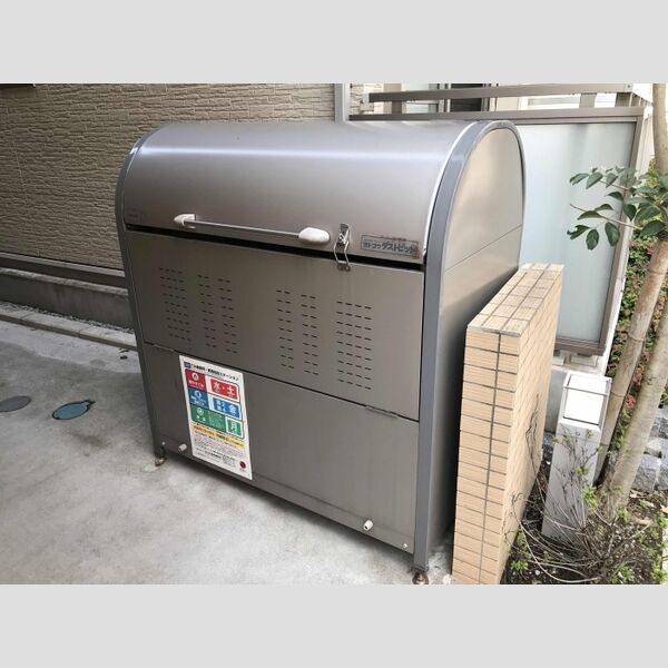 ベイコート東品川302号室 敷地内ゴミ置き場