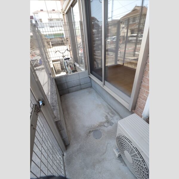 アインス水元102号室 自転車置き場