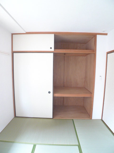 グランシャリオ誠治館0208号室 こちらの写真は同タイプの別の部屋の写真となります。