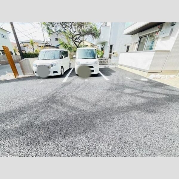 サザンショア東海岸202号室 駐車場