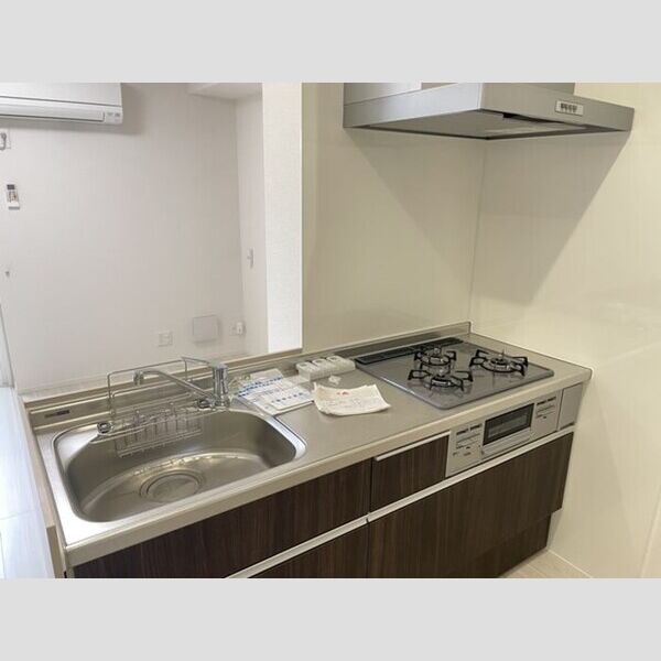オルメル101号室 キッチン　3口コンロ