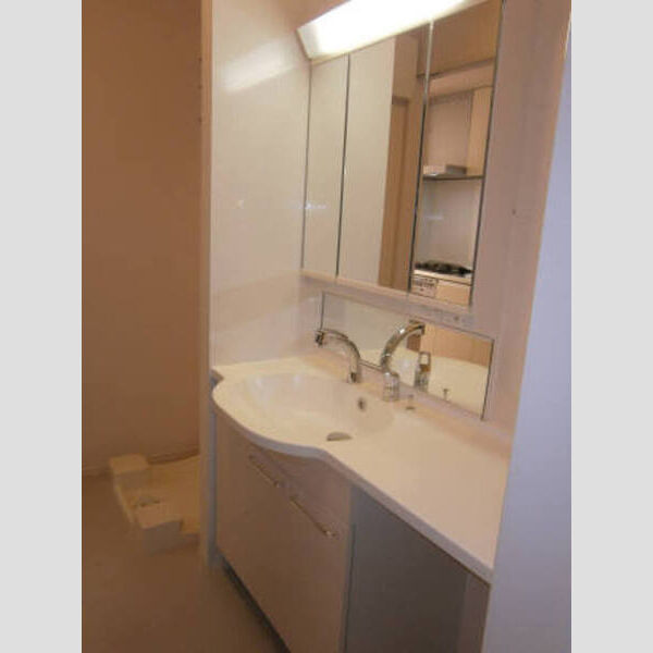 LUANA湘南 洗髪洗面化粧台