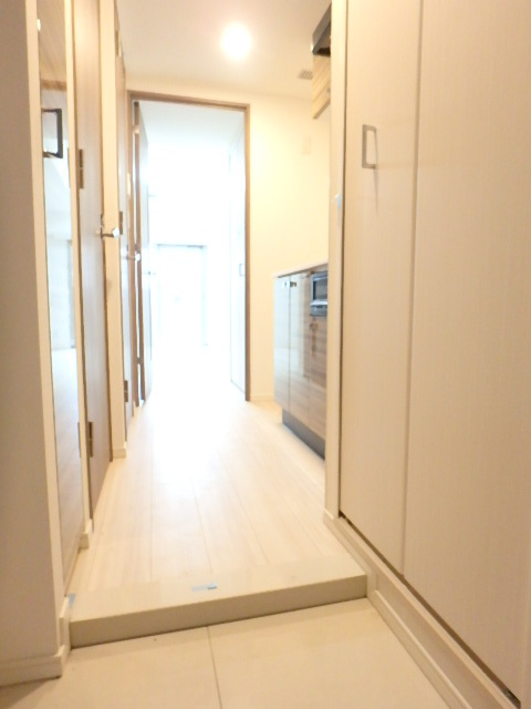 ガーラ横濱関内グランドステージ8階 玄関