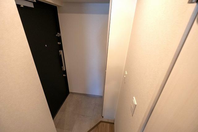 Lighthouse西新宿3階 玄関