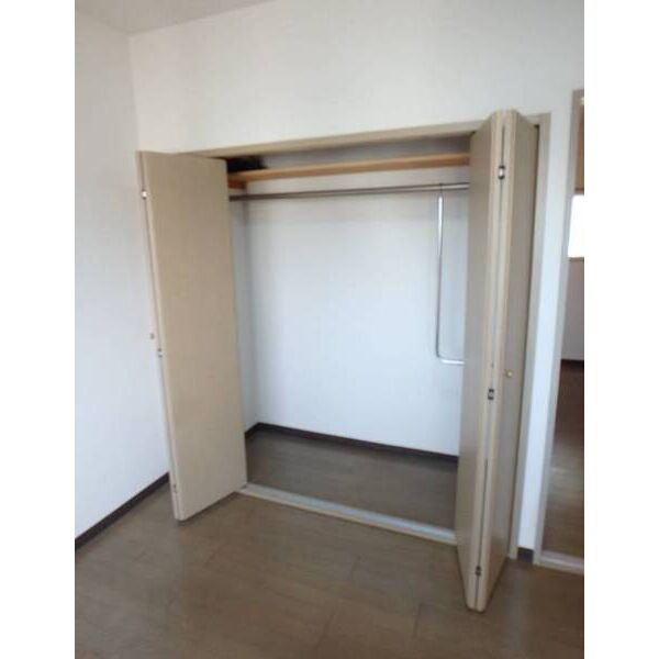 コーポラス　紀里 収納