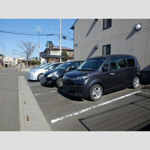 パークレジデンス201号室 駐車場