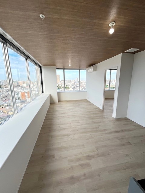 レジディアタワー上池袋（タワー棟）15階 リビング