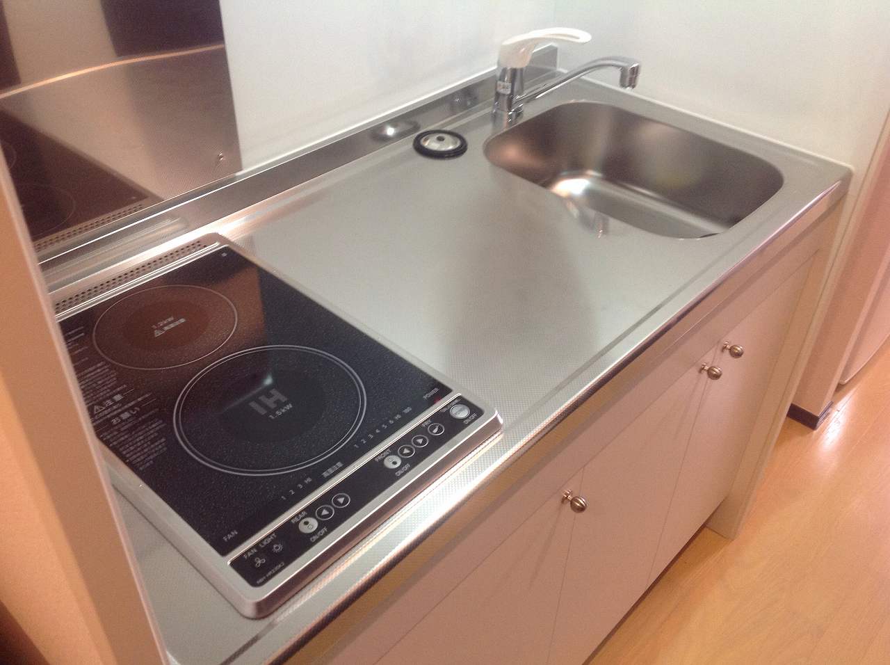 レオネクストヴィーダフォルトナ302号室 キッチン