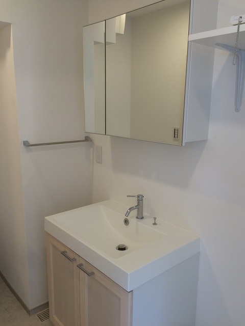 ＬＩＥＢＥ東中野 洗面