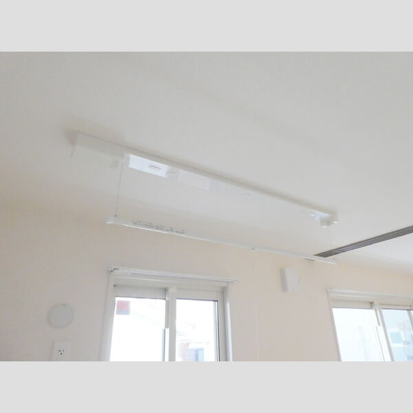 サークルレイ喜沢201号室 室内物干しバー