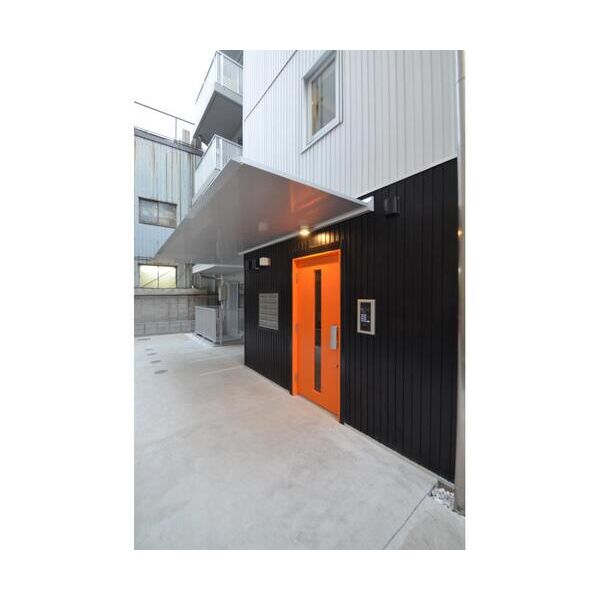 TRYM下石神井302号室 エントランス