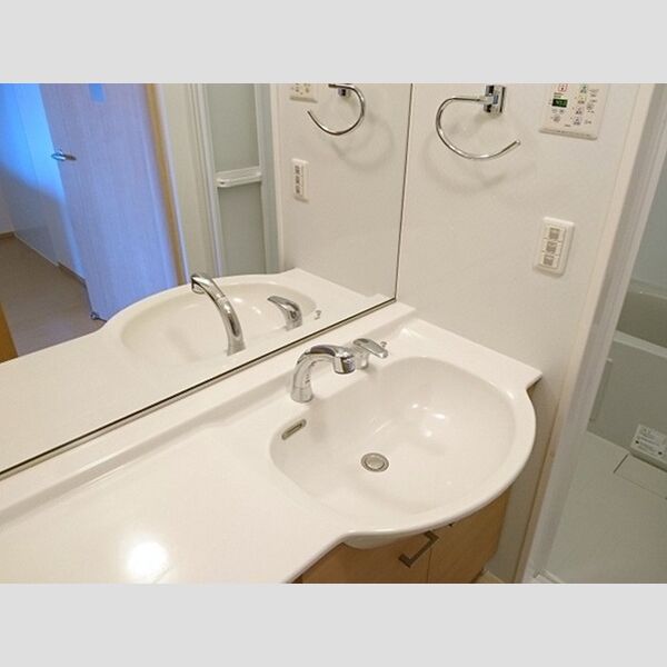 ウエストバード202号室 洗髪洗面化粧台